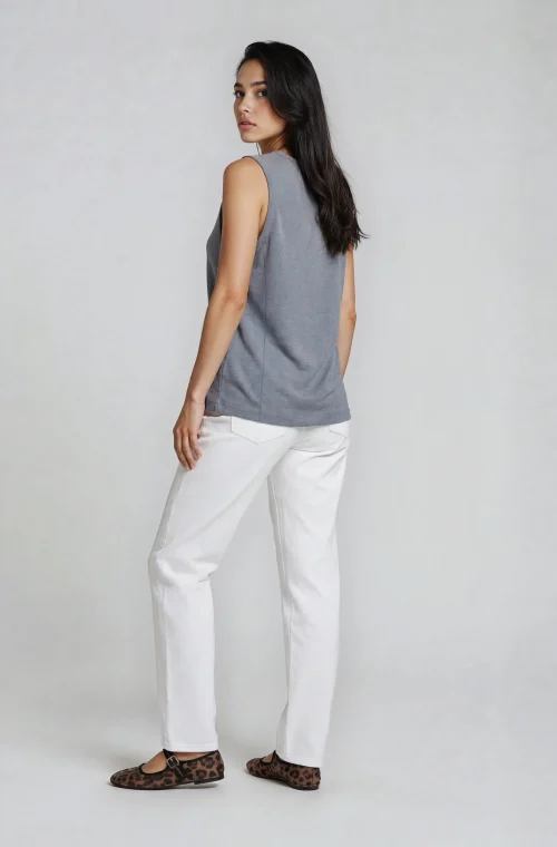 Image 5-women bottom 01_front-women footwear 3_front-Camila-Studio-3